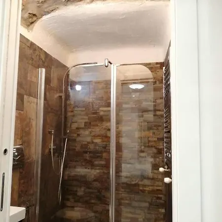 Flat Iron Building Art Studio Tatil Evi *