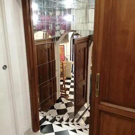 Tatil Evi Flat Iron Building Art Studio Sutri